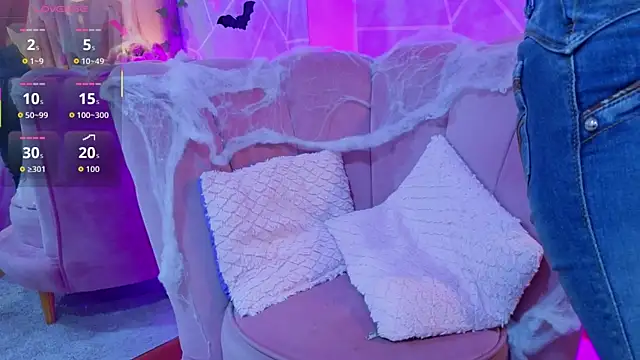 EmmyCortez online show from October 31, 2025, 11:44 am