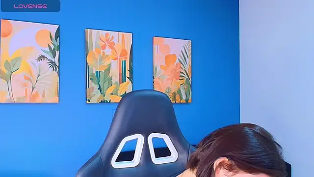 Zamira Taylor online show from October 20, 2025, 11:49 pm