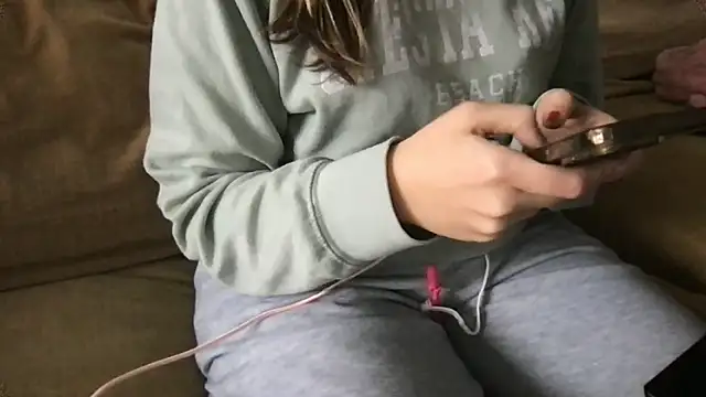 ashleighpink online show from February 6, 2026, 6:33 pm