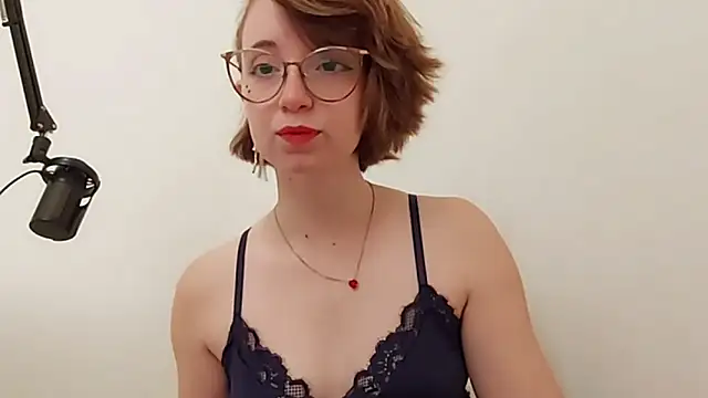 Elise Nyx online show from September 23, 2025, 1:36 pm