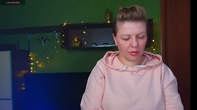 Snapshot of VeronikawGold chatting on April 23, 2026, 8:00 pm VeronikawGold online show from April 23, 2026, 8:00 pm