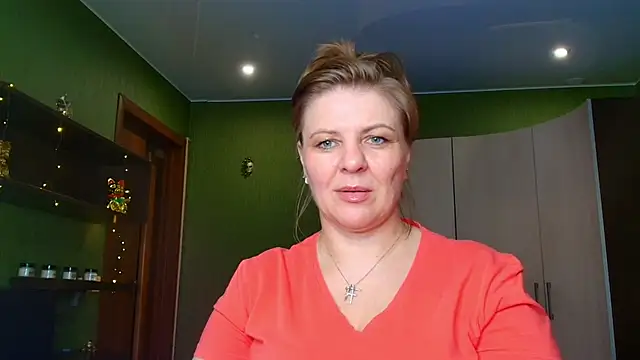 Snapshot of VeronikawGold chatting on May 16, 2026, 11:20 am VeronikawGold online show from May 16, 2026, 11:20 am