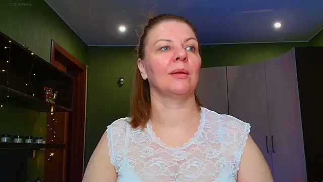 Snapshot of VeronikawGold chatting on June 4, 2026, 3:34 am VeronikawGold online show from June 4, 2026, 3:34 am