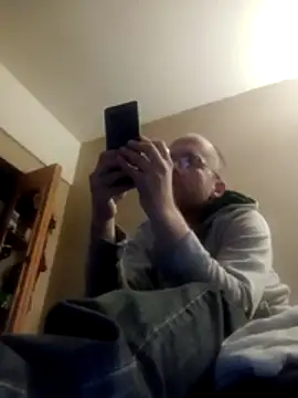 Snapshot of taterae chatting on November 4, 2025, 1:32 pm taterae online show from November 4, 2025, 1:32 pm