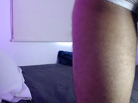 eross chipre  online show from October 1, 2025, 9:21 pm