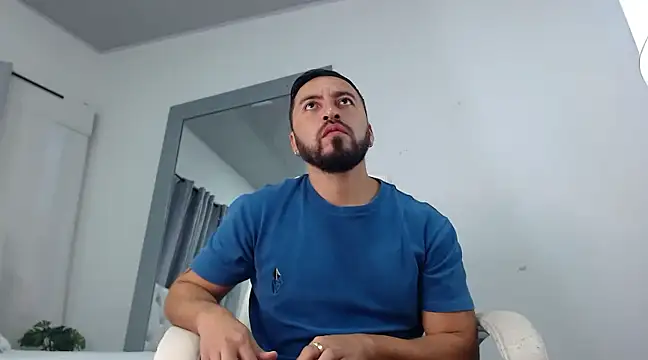 Snapshot of sebastian_colle chatting on February 28, 2025, 12:09 pm sebastian colle online show from February 28, 2025, 12:09 pm