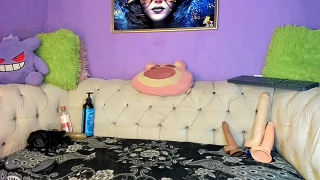 amydelahozgomez online show from October 19, 2025, 12:33 am