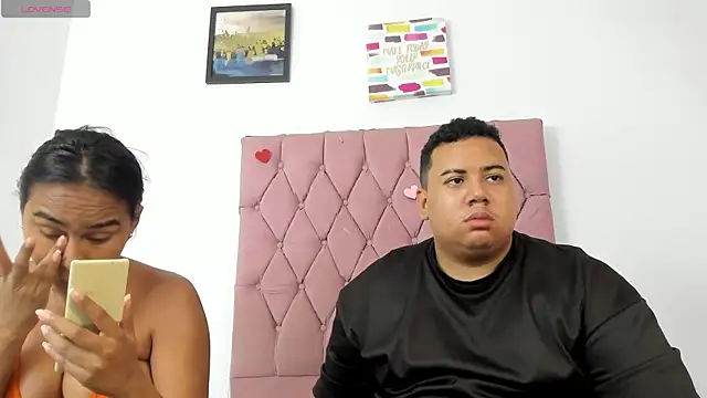 Snapshot of MICHAEL_AND_SHARON chatting on October 9, 2025, 4:21 am MICHAEL AND SHARON online show from October 9, 2025, 4:21 am