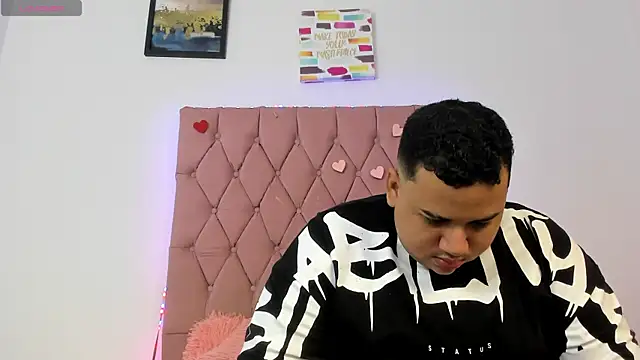 MICHAEL AND SHARON online show from November 2, 2025, 2:14 am