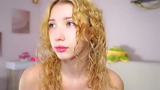 SunnivaCovil online show from February 14, 2026, 2:36 pm