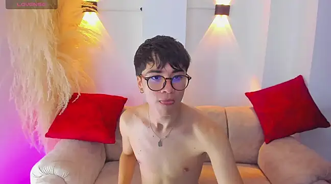 Snapshot of liam_orion chatting on March 19, 2025, 5:17 pm liam orion online show from March 19, 2025, 5:17 pm