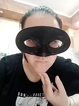 Dolcecurvy online show from September 17, 2025, 9:22 am