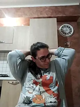 Dolcecurvy online show from April 5, 2026, 9:45 pm