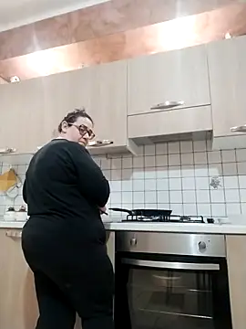 Dolcecurvy online show from April 9, 2026, 2:22 pm