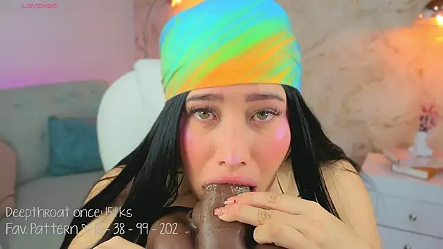 Leaa Cox online show from December 19, 2025, 5:25 am