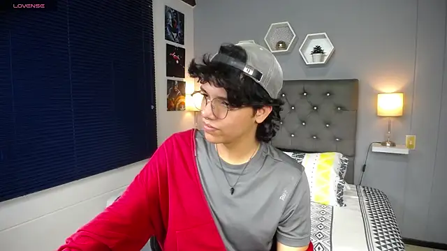 Snapshot of cheryl_bohareal chatting on February 24, 2025, 7:09 pm cheryl bohareal online show from February 24, 2025, 7:09 pm