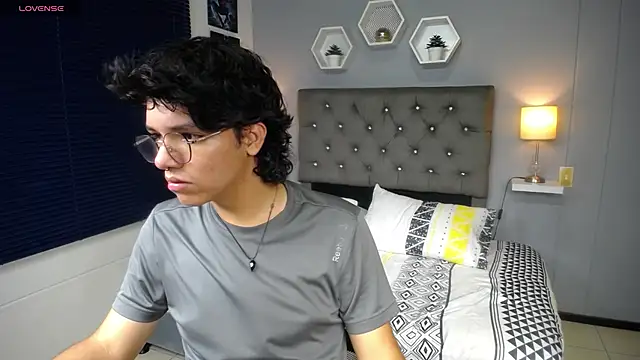 Snapshot of cheryl_bohareal chatting on February 24, 2025, 10:14 pm cheryl bohareal online show from February 24, 2025, 10:14 pm