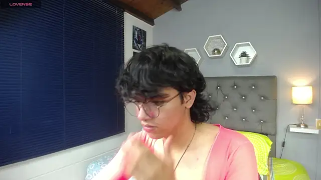 Snapshot of cheryl_bohareal chatting on March 3, 2025, 7:06 pm cheryl bohareal online show from March 3, 2025, 7:06 pm