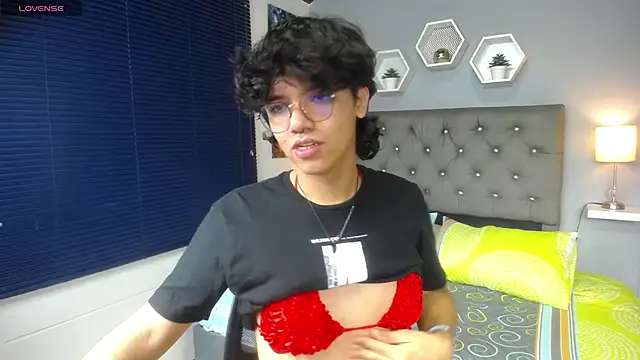 Snapshot of cheryl_bohareal chatting on March 4, 2025, 4:20 pm cheryl bohareal online show from March 4, 2025, 4:20 pm