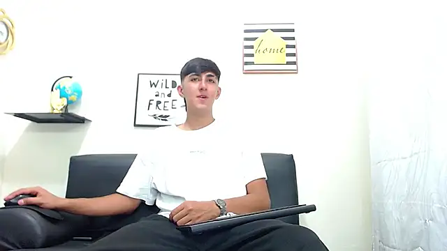 babymaik online show from March 21, 2025, 8:29 pm