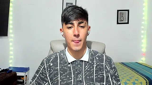 babymaik online show from October 21, 2025, 8:20 pm