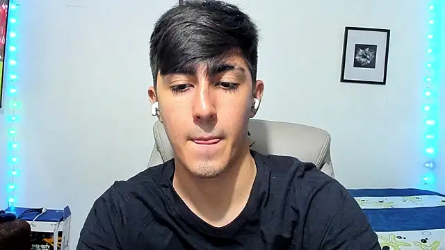 babymaik online show from November 4, 2025, 9:14 pm