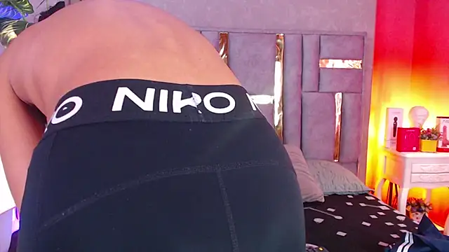 Tyla Ks online show from September 26, 2025, 7:40 pm