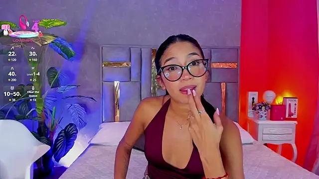 Tyla Ks online show from April 17, 2026, 7:50 pm