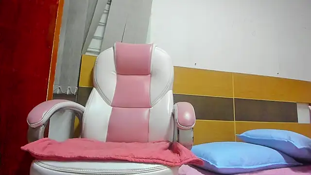 abigail fx online show from February 28, 2025, 3:04 am