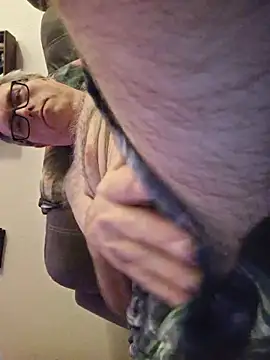 Smallone327 online show from December 21, 2025, 4:41 am