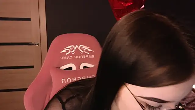 milliedoll online show from March 13, 2025, 8:04 am