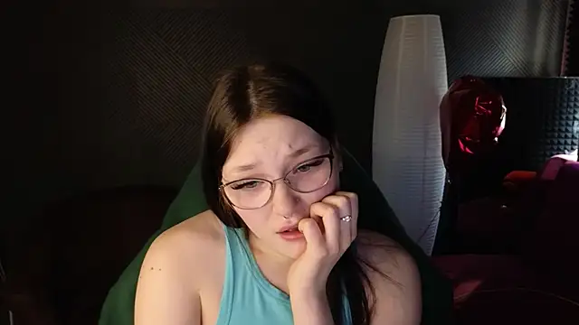 milliedoll online show from March 15, 2025, 8:04 am