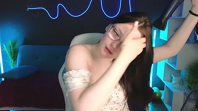 milliedoll online show from March 19, 2025, 8:34 am