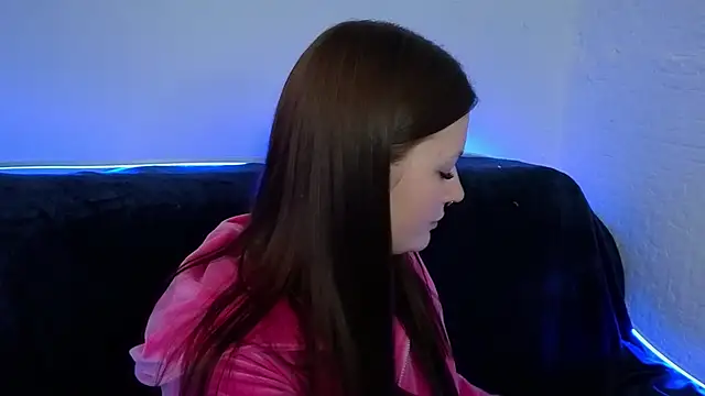 milliedoll online show from October 5, 2025, 8:45 am