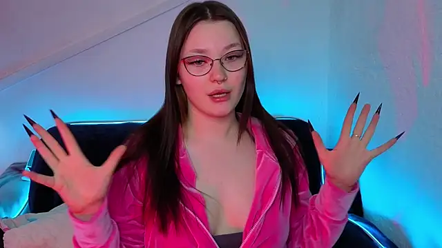 milliedoll online show from October 6, 2025, 7:17 am