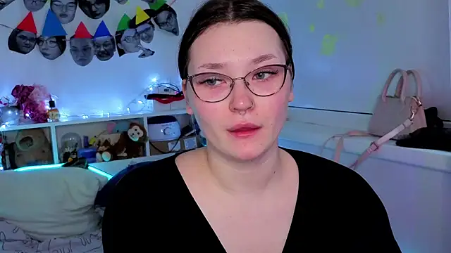 milliedoll online show from October 29, 2025, 7:43 am