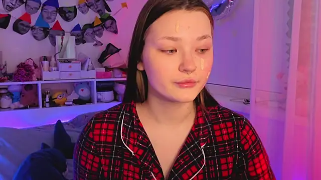 milliedoll online show from December 17, 2025, 5:35 am