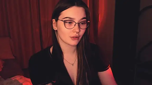 milliedoll online show from April 12, 2026, 8:25 pm