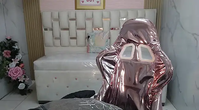 lili conor s online show from March 10, 2025, 1:10 pm