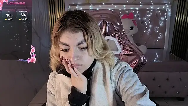 lili conor s online show from November 19, 2025, 3:06 am