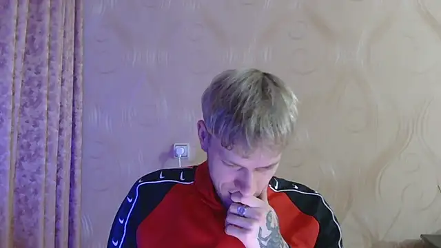 Snapshot of frama666 chatting on February 17, 2026, 9:21 pm frama666 online show from February 17, 2026, 9:21 pm