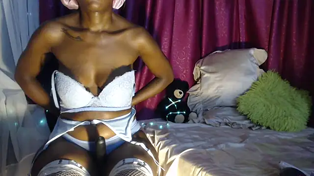 xxTatiannaxx online show from March 5, 2025, 2:14 am