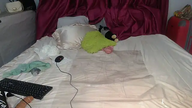 xxTatiannaxx online show from March 12, 2025, 2:41 am