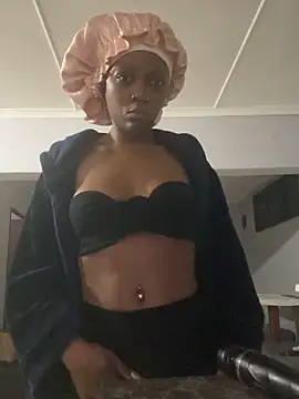 xxTatiannaxx online show from June 6, 2026, 11:42 pm