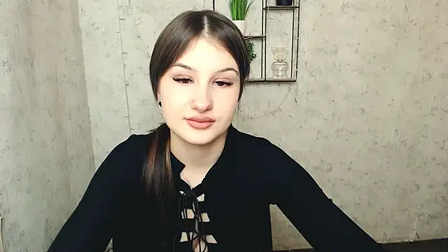 Snapshot of _MiaAngell chatting on March 5, 2025, 5:50 pm MiaAngell online show from March 5, 2025, 5:50 pm