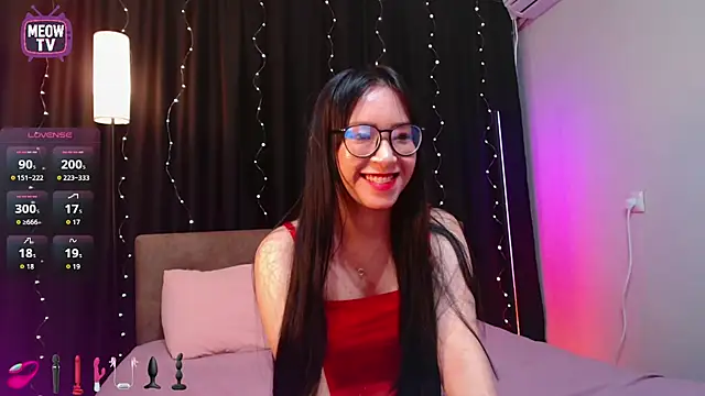 miyakimi0101 online show from February 14, 2026, 1:35 am