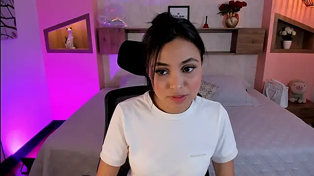 Snapshot of Lucia_Brown_ chatting on March 8, 2025, 1:14 pm Lucia Brown online show from March 8, 2025, 1:14 pm