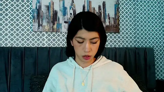 Snapshot of Cassie_bloom chatting on October 11, 2025, 4:01 am Cassie bloom online show from October 11, 2025, 4:01 am