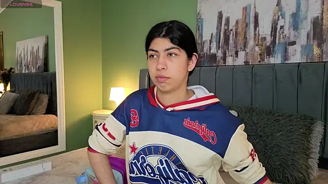 Cassie bloom online show from April 7, 2026, 3:18 am