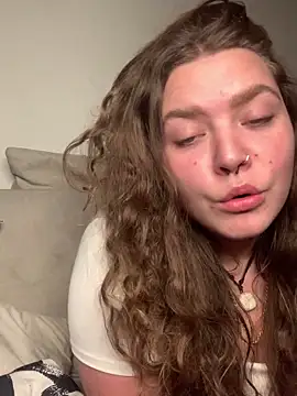 Snapshot of badcurvy chatting on March 3, 2025, 9:59 pm badcurvy online show from March 3, 2025, 9:59 pm